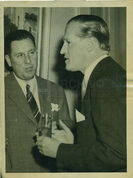 Juan Domingo Perón con delegaciones extranjeras