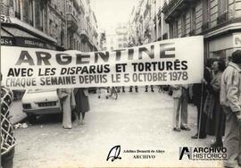 Manifestación en Francia por argentinos desaparecidos 1979