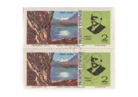 Dos estampillas. 1975