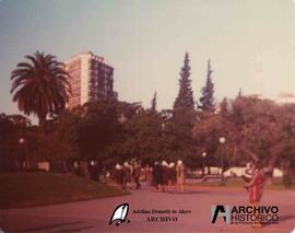 Entrega petitorio al Gobierno Provincial, Plaza San Martín 1981