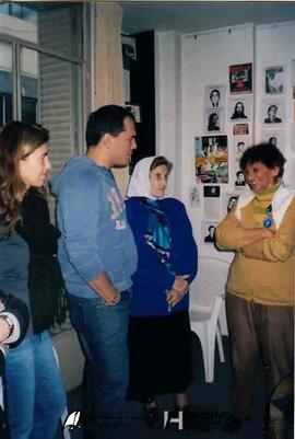 Ismael Serrano visita a las Madres 2005