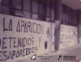 Pintada en la Escuela de 7 y 33 1983