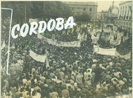 Actos y Multitudes