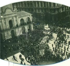 Actos y Multitudes