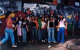 Inauguración mural fin de curso Escuela Joaquín V. González 2004