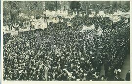 Actos y Multitudes