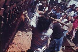 Demolición muro de la Facultad de Arquitectura 1995