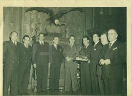 Juan Domingo Perón con delegaciones extranjeras