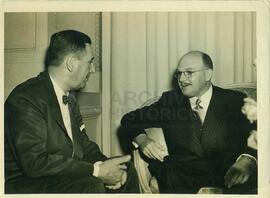 Juan Domingo Perón con periodistas extranjeros