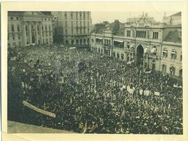 Actos y Multitudes