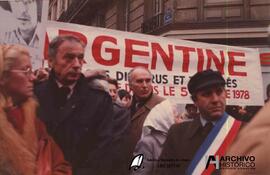 Manifestación en Francia por argentinos desaparecidos 1979