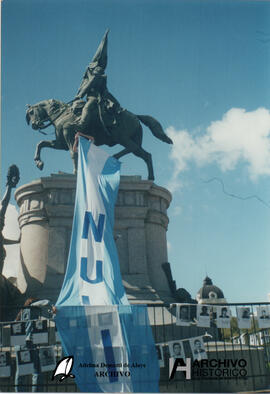 Madres de Plaza de Mayo, La Plata 2002