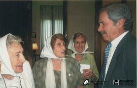 Reunión con Gobernador Solá 2006